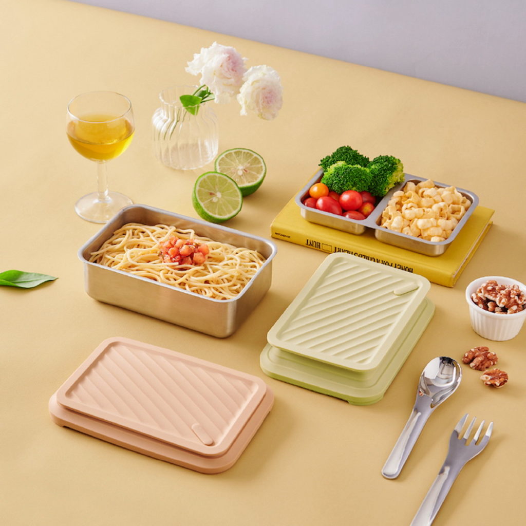 誠品生活expo X 誠品知味|「台味聚場」|獨家專利可微波的不鏽鋼便當盒,上蓋採伸縮設計容量可增加50%,搭配保熱保冷磁扣便當袋,外食外帶也能時尚有型!