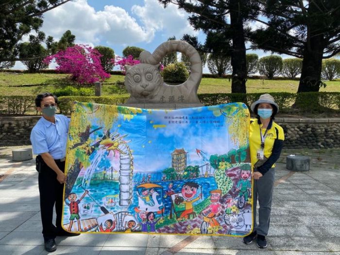 虎頭埤限定阿勃勒童趣野餐墊亮相 躺在草地徜徉音樂世界