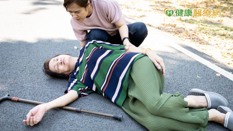 低血糖危機! 糖尿病友與照護者應了解的預防與處理