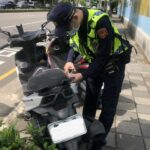 ▲檢舉新制上路，人行道或紅(黃)線…等違規停車不開放民眾舉證檢舉，請以110報案取締 (圖/台中市警察局 提供)