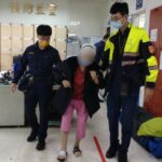 ▲79歲的老婦人到醫院看診後自行搭計程車回家卻迷路,員警利用警政系統查出身分,順利聯繫到家屬 (圖/台中市警察局 提供)
