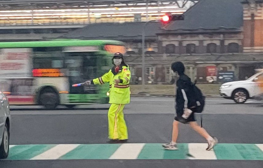 ▲因應臺鐵51勞動節停駛，台中交警大隊規劃於高鐵站區、客運轉運站與臺中車站周邊實施交通疏導   (圖/台中市警察局 提供)