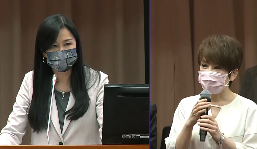 跑馬燈出大包/回憶審照舊事 老華視曾為跑馬燈反嗆審照委員 67 042502 1