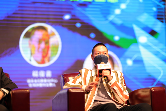 《Hit FinTech》國泰金控數數發中心數位架構發展部專案經理楊俊書:將積極研發聯盟鏈與公有鏈間的資料交換,目標朝跨鏈機制發展!