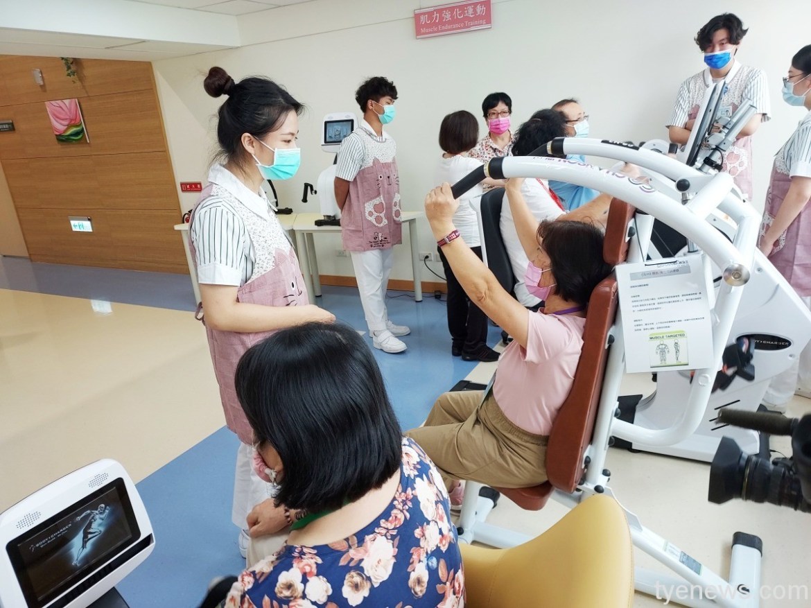 長庚科大培育醫護長照人才 獲世界大學影響力全國科大之冠 16 圖說31