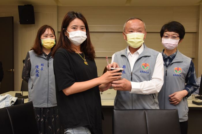徐耀昌慰勞衛生局防疫團隊 靜廬企業熱心樂當防疫堅實後盾