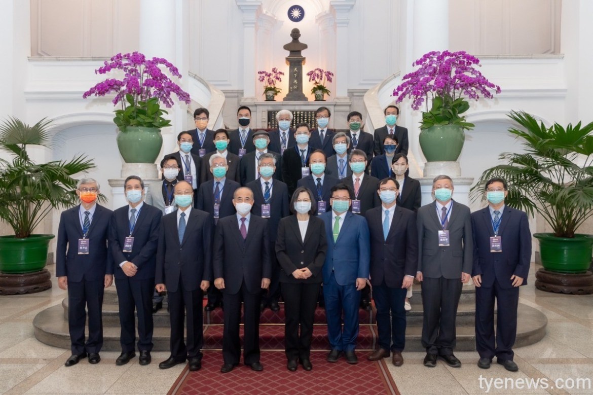 北榮桃園安寧長照團隊獲「SNQ」認證 受蔡英文接見肯定 18 SNQ獲總統接見