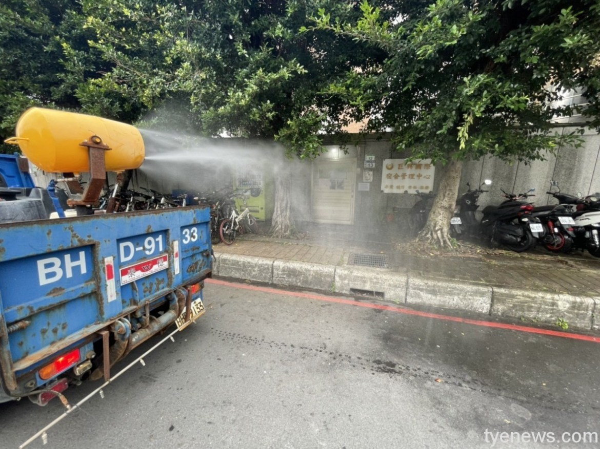 人行道堆積染疫垃圾 桃園工廠宿舍遭環保局開罰 11 S 95264909 1
