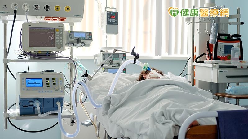 24歲女染疫6天亡!李秉穎:呼吸太快、喘不過氣應儘速就醫