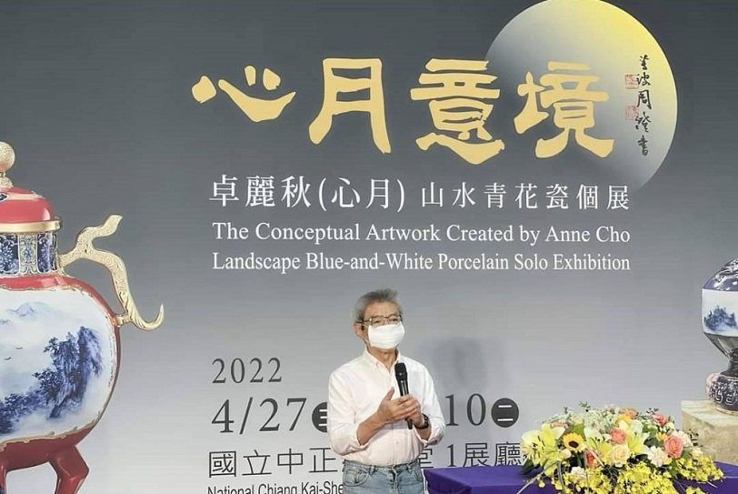 可能是 1 人和文字的圖像