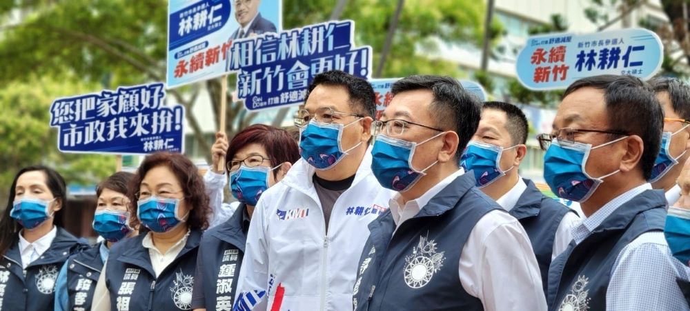 圖片說明:林耕仁與新竹市議會國民黨團一起展現團結力量,戮力翻轉新竹。(圖/翻攝自林耕仁臉書)