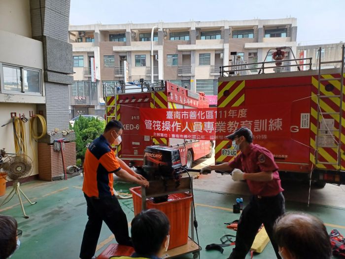 善化區公所結合消防局辦管筏人員專業訓練 強化水患救災量能