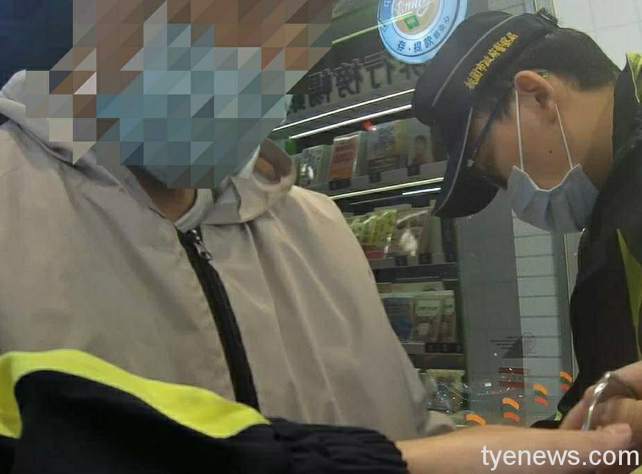【有片】「我妨礙自由?」通緝男頻跳針自問難逃遭逮歸案 14 938039