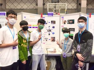 全國高中專業群科111年專題及創意製作競賽二信高中智慧居家插座奪佳作