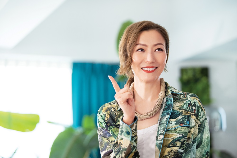 AXA安盛與鄭秀文攜手推動「Go Green」 一切從「減」  天后自稱家中「電燈專員」