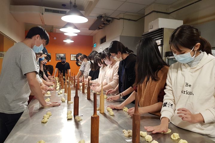 穿越時空的台中小旅行 漫步《柳川邊上小日子》的繁華憶夢