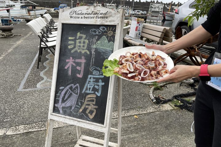 從龜山站看龜山島 來一趟梗枋山海小旅行