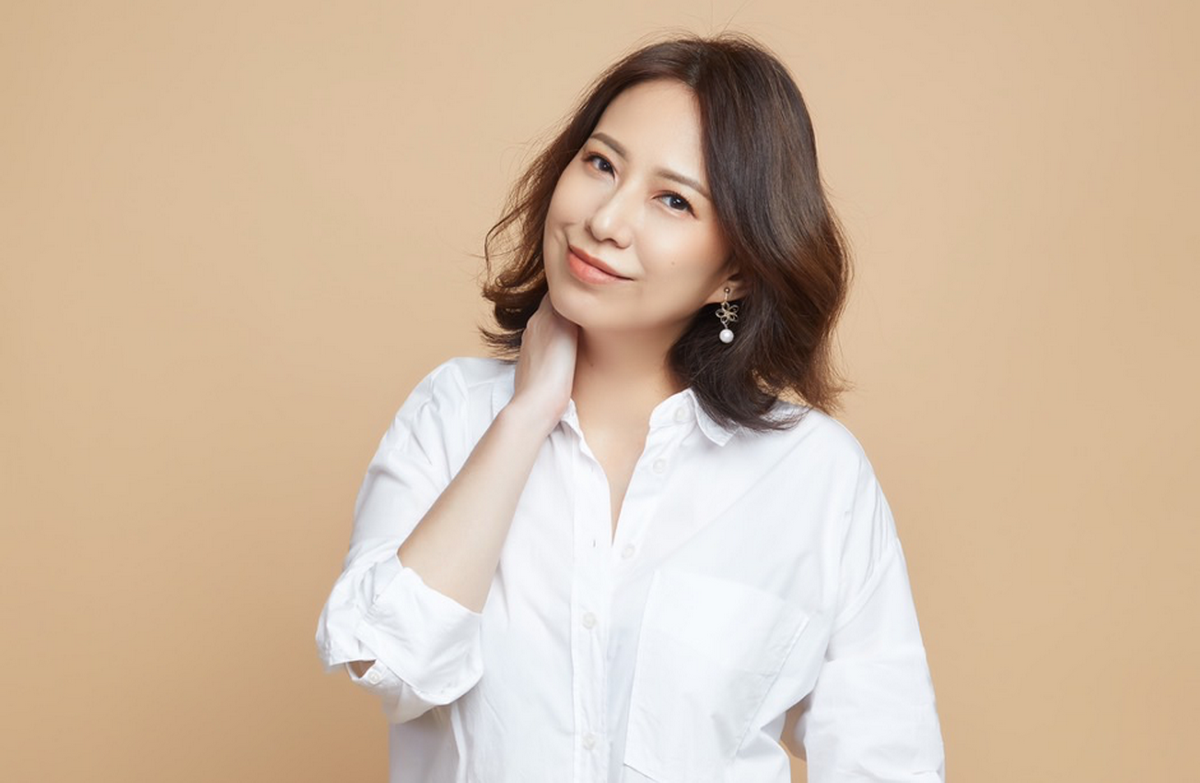 好說HowSoul平台執行長鄭安珀Amber表示：好說旨在提供40歲以上女子一個能發表她們的專業的園地。