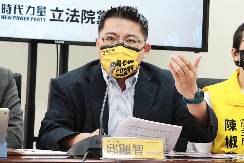 快篩之亂持續延燒 時代力量籲蔡政府須讓民眾無負擔配合防疫 56 時代力量立委邱顯智。