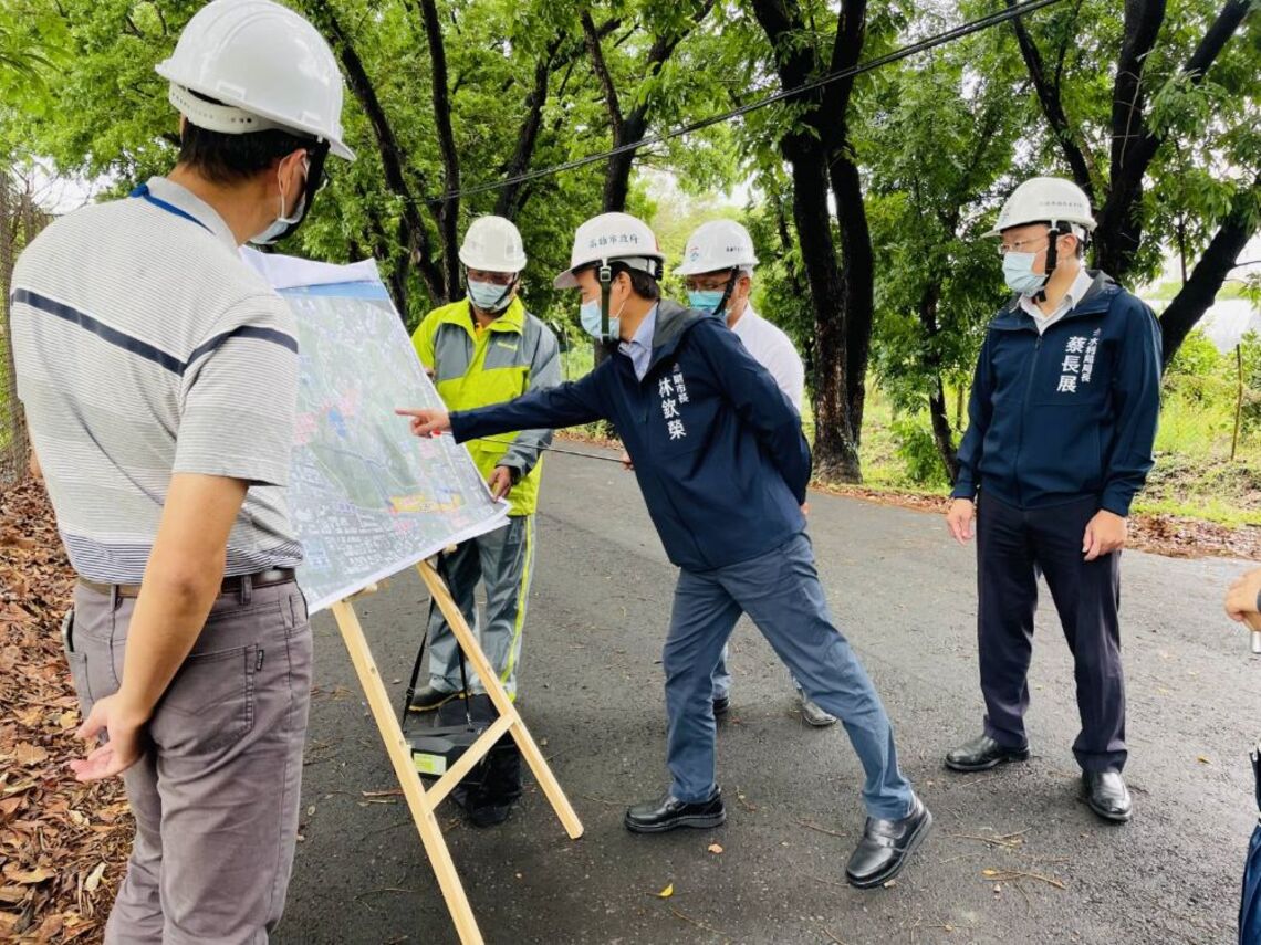 高雄降豪雨 副市長林欽榮視察防汛整備與排水改善工程
