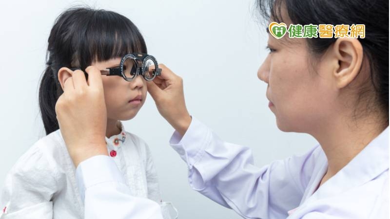 學童近視比例高! 「角膜塑型片」助矯正視力