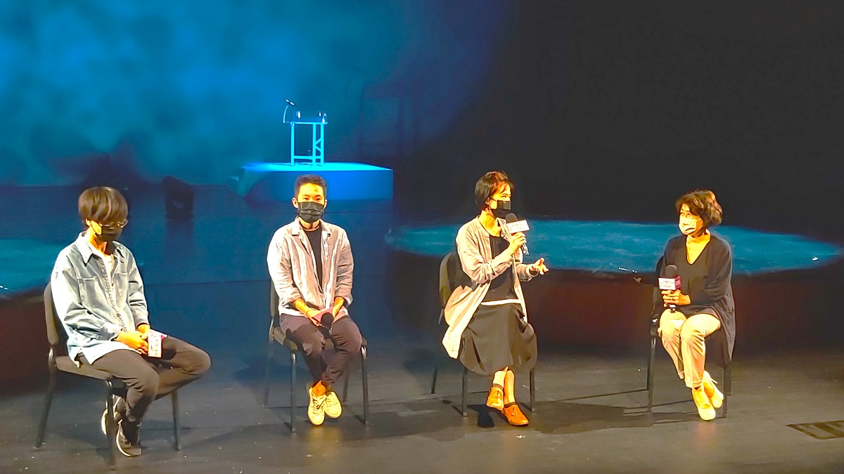 歌劇劇藝術總監邱瑗，駐館藝術家鄭伊里與表演者雷雅涵、羅翡翠等藝術座談。（圖/陳惠玲攝影）