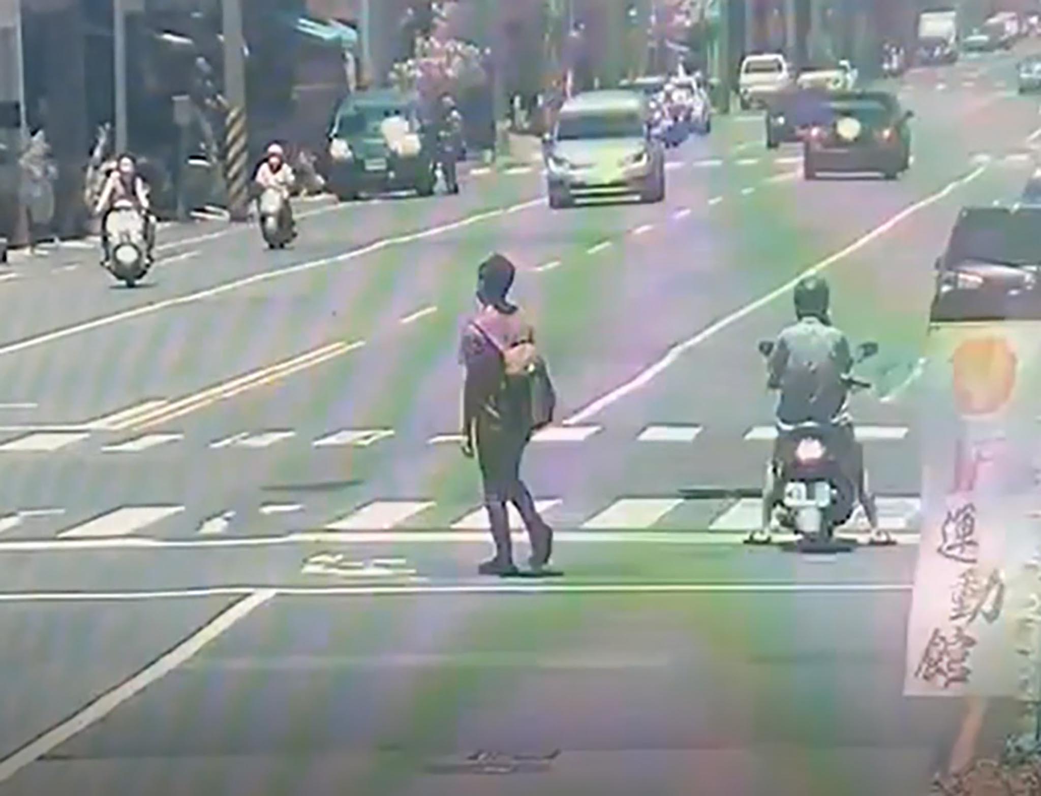 警調監視器揪詐騙車手警方呼籲把握一聽二掛三查證原則