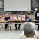 ▲大甲日南派出所舉辦社區治安座談會,所長江柏漢宣導防詐騙、不酒駕 (圖/台中大甲分局 提供)