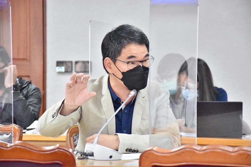 【匯流民調 2022 縣市長系列 3-2】劉建國:民調起伏須更努力 國民黨:張麗善成績有目共睹 最怕中央撥髒水 68 民進黨選舉對策委員會(選對會)於4月24日上午召開會議,決議徵召民進黨立委劉建國為雲林縣長候選人。
