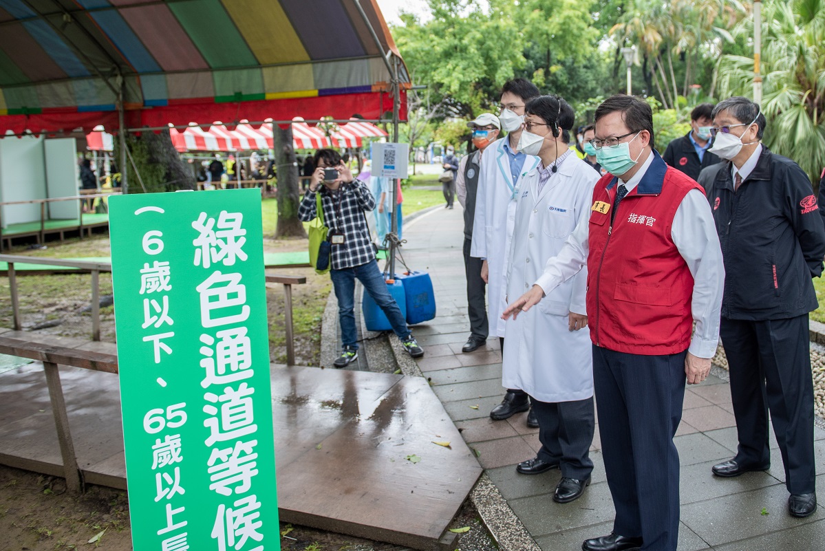 桃市社區採檢站全面設置「長者、幼兒PCR三合一綠色通道」，讓民眾最短時間取得緩解藥物，同時減少醫療院所壓力