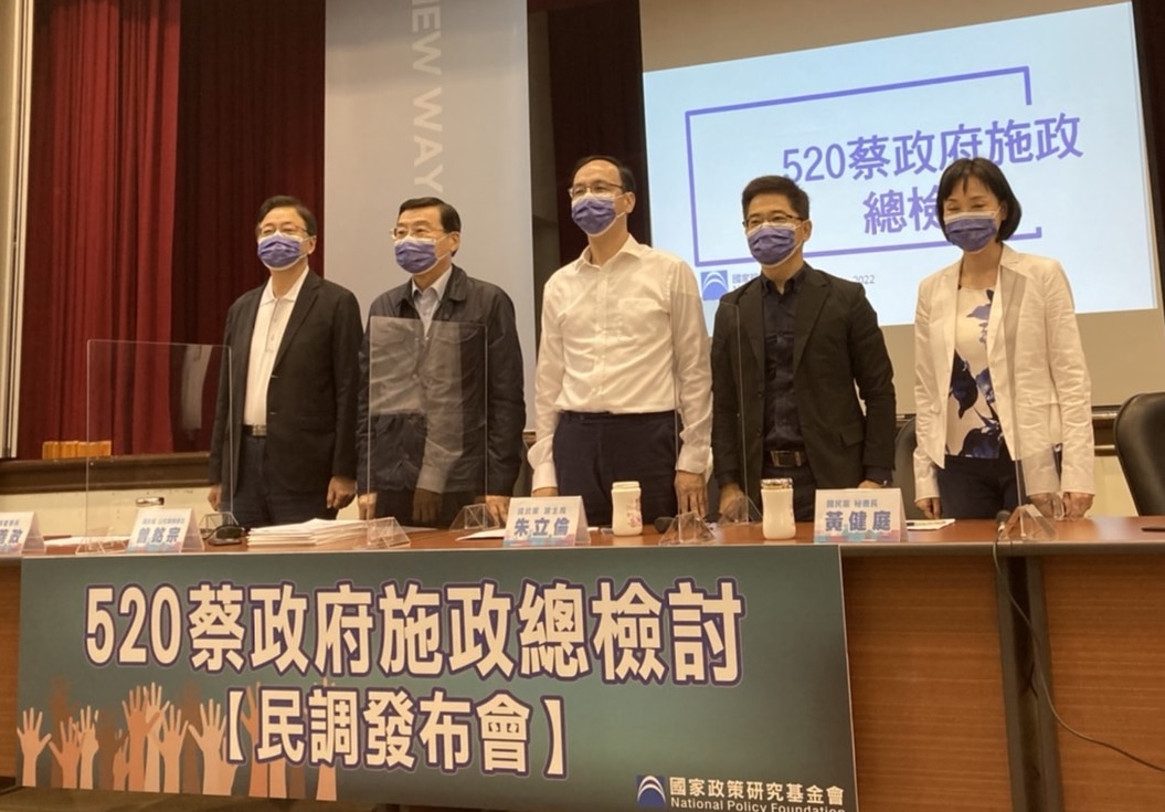 張善政突襲選桃園/陳學聖讚好棋!羅智強心累、魯明哲抬轎 68 張善政突襲選桃園/陳學聖讚好棋!羅智強心累、魯明哲願抬轎