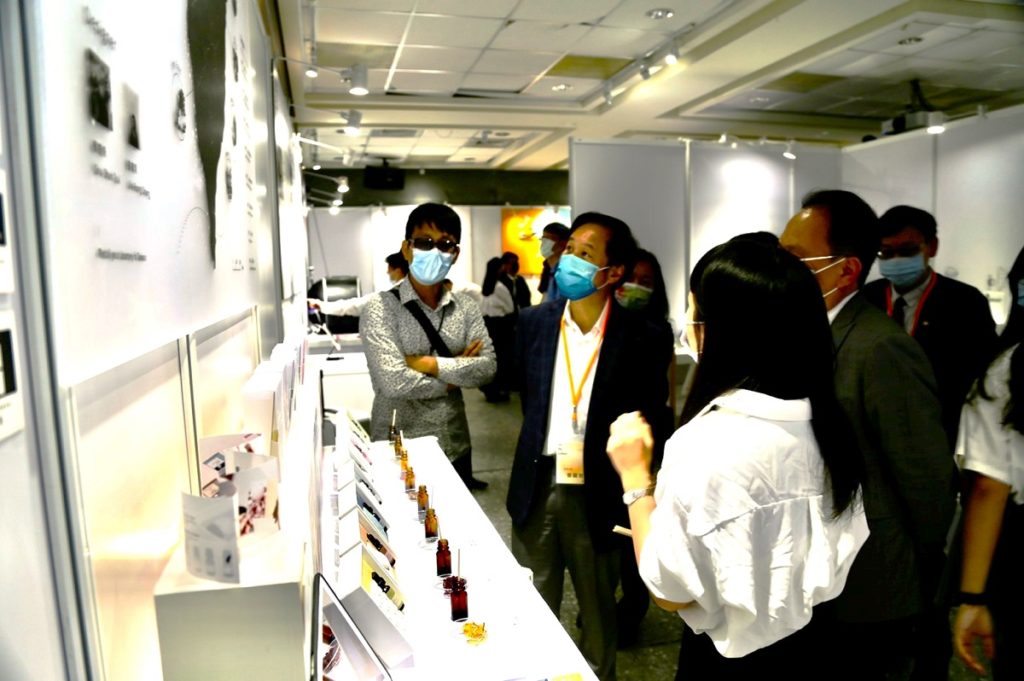 東海大學工業設計系111級畢業展「P A - D A L u t i o n」登場(圖/東海大學提供)