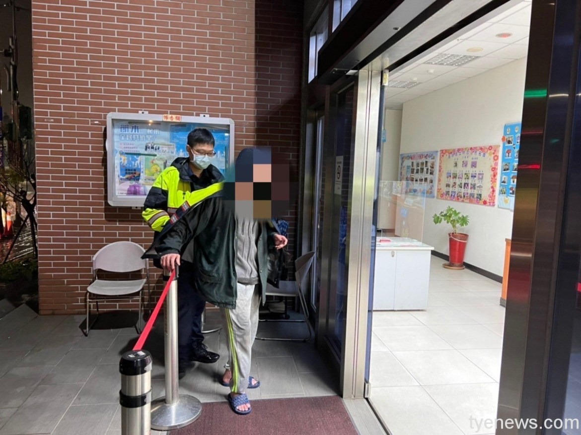 長照中心獨出外出迷途4天 八德暖警助老翁平安返回 18 S 3104876