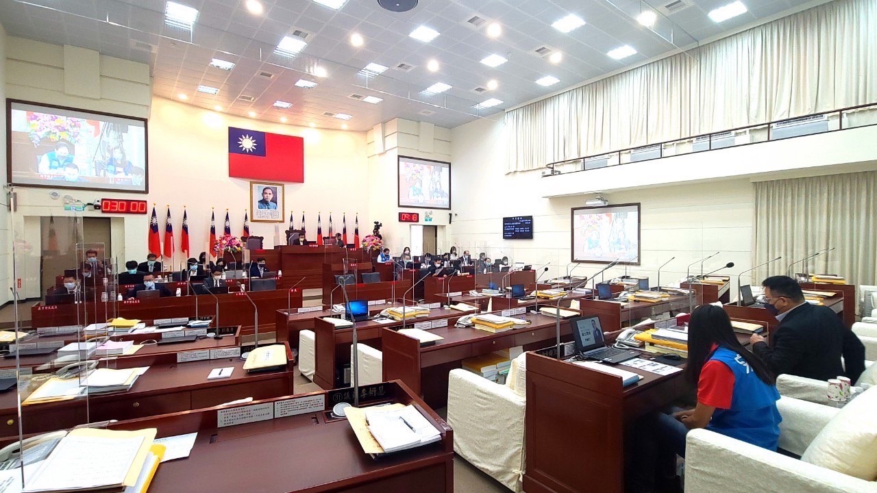 ▲新冠疫情持續延燒,林耕仁就近期許多民眾反映的問題進行質詢。(圖:翻攝自林耕仁臉書)