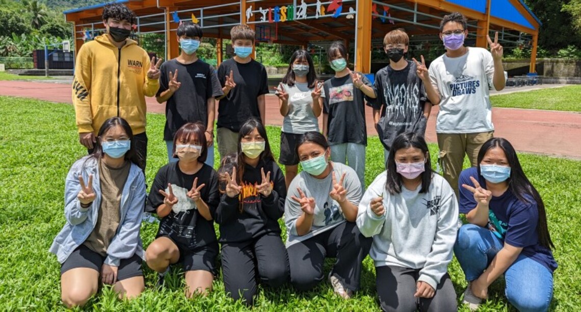 六龜高中 古調新創 獲雙料冠軍 「新旅程」「未散場」完中攜手大學USR點亮偏鄉