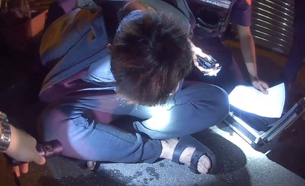 ▲白車駕駛因酒駕心虛而拒檢逃逸,這下代價更大了 (圖/苗栗縣警察局 提供)