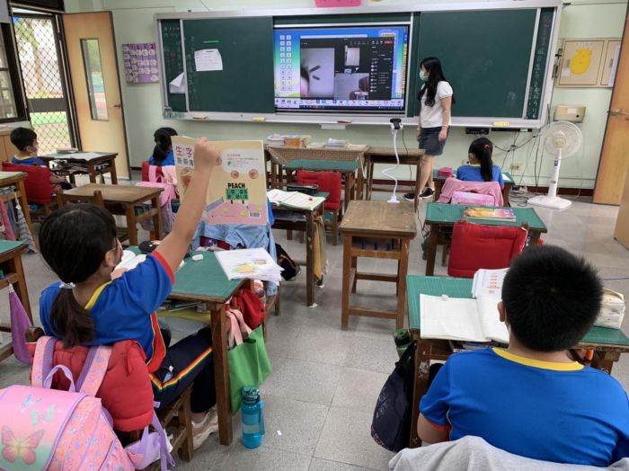 臺南市實施遠距教學首日 國中小共3879生到校安置13校維持實體課程