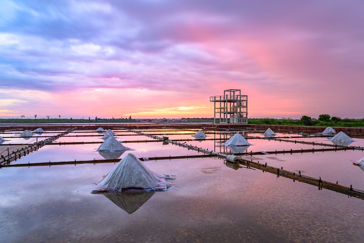 台南井仔腳鹽田之美。 圖:shutterstock/來源
