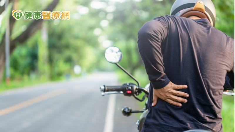 疫情期間外送員當心職業傷害! 「4簡易運動」舒緩不適