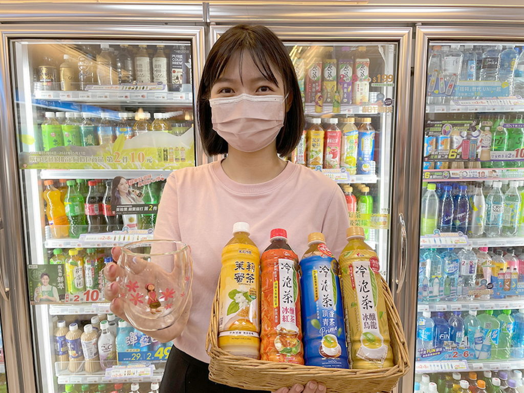 5月31日前到萊爾富購買指定飲料第2件6折加199元,可預購幾米雙層玻璃杯乙款