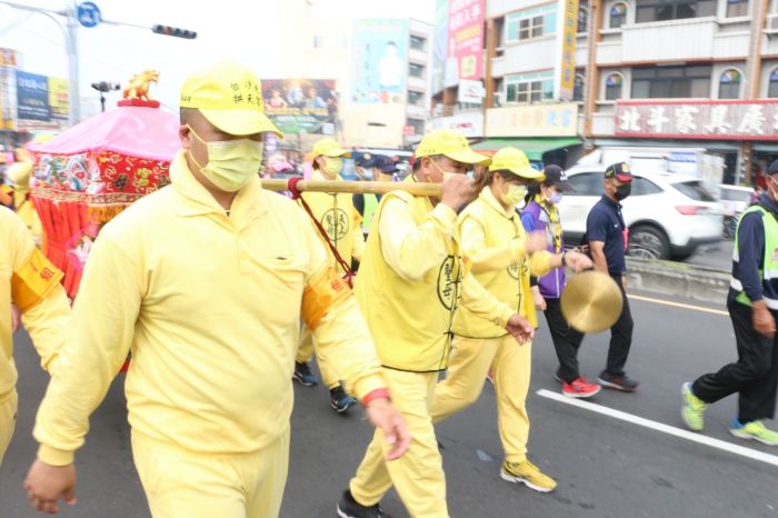 員榮支援白沙屯媽祖醫療團 5G智慧眼鏡化身千里眼順風耳