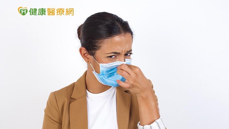 長期「戴口罩」造成口臭問題?牙醫師:多喝水!增加唾液分泌