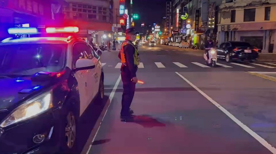 ▲員警的日常巡邏及路檢勤務是從星期一到星期七、整年無休 (圖/台中市警察局 提供)