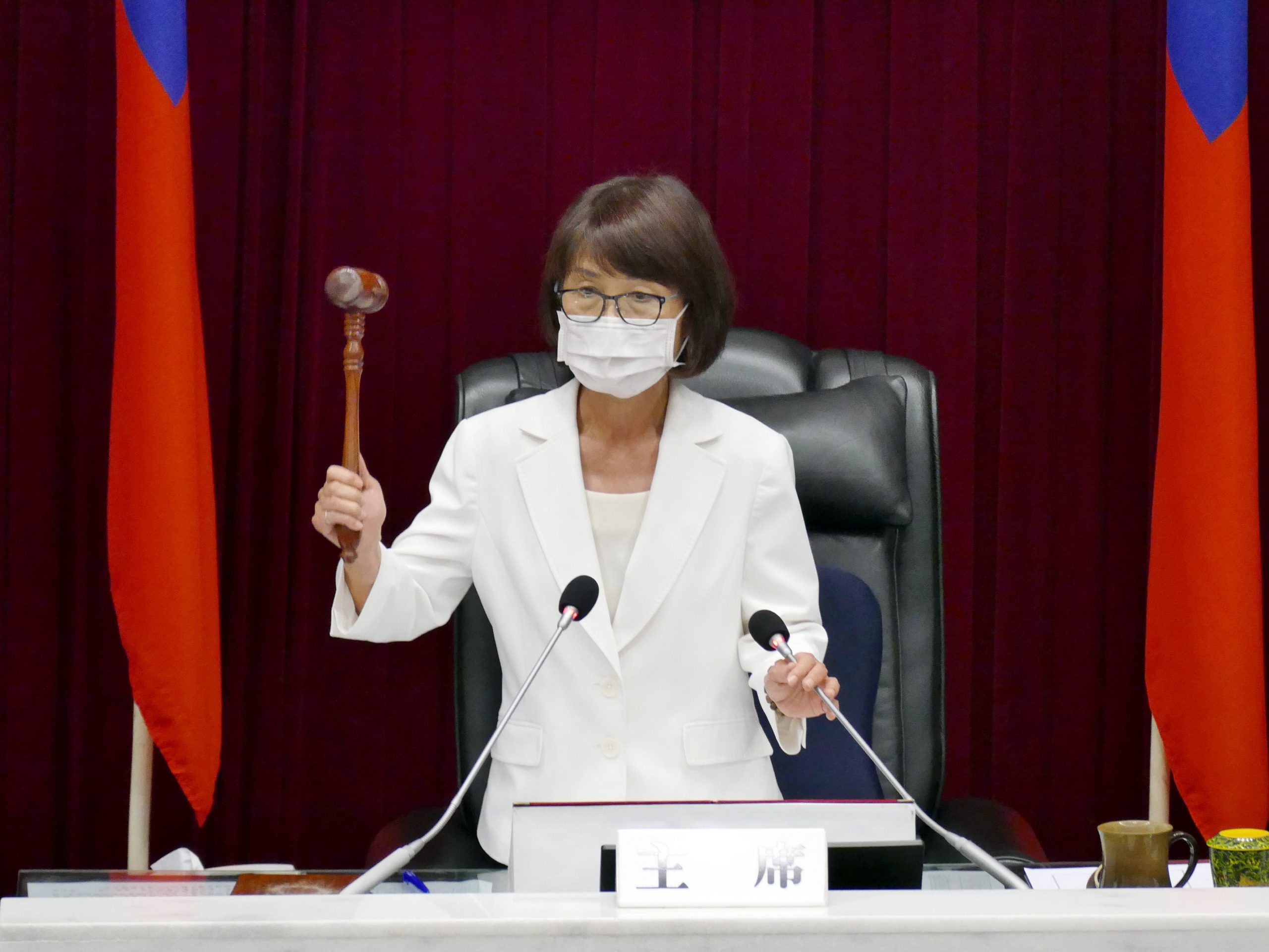 高市議會定期大會閉幕 議長曾麗燕要求市府落實執行議會通過的8億8千萬防疫經費