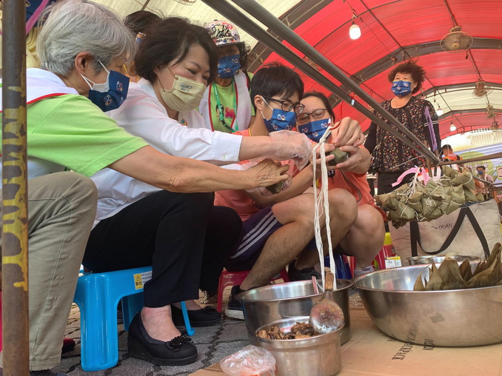 市長包粽子