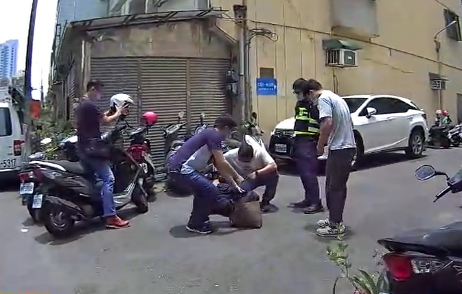 騙了100多萬還不知足 故技重施當場被警逮獲