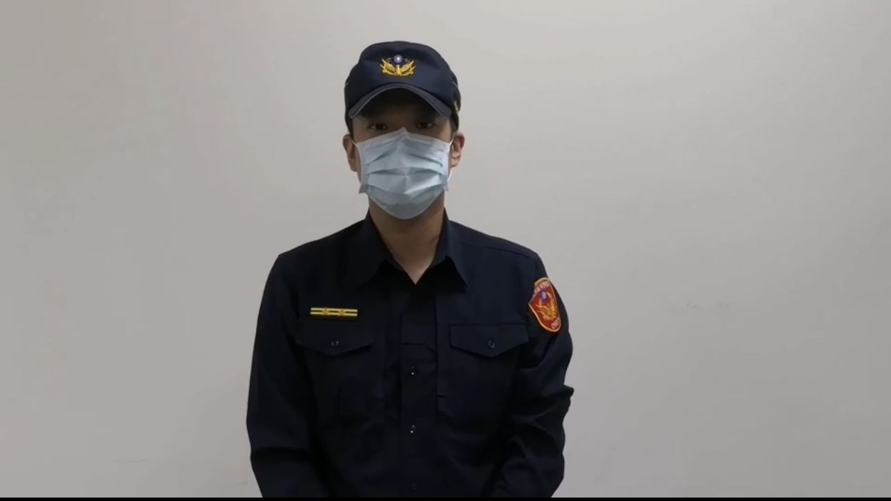 圖片說明:碧潭所長張安宏解釋案件發生過程。(記者徐煜勝翻攝)