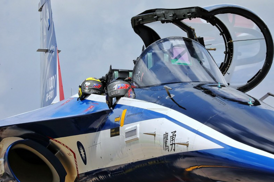 【虎觀點】AT-3教練機墜毀,加速勇鷹機交機速度