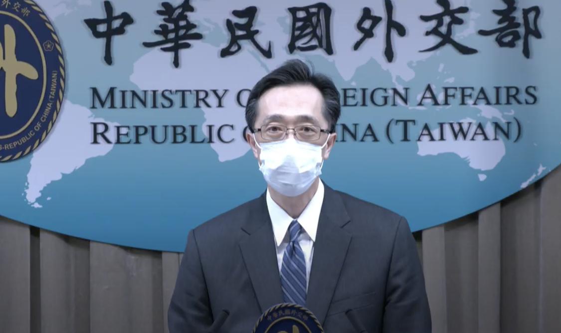 美國參議員達克沃絲訪台目的 外交部:基於交換台海安全意見 46 外交部北美司長徐佑典31日被媒體問到美國參議員達克沃絲訪台目的,他表示,基於台海安全交換意見而來。