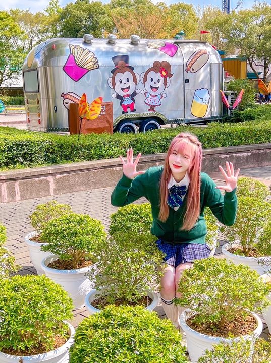 同學們集合啦!樂園制服季 裙子膝上10公分優惠再加碼